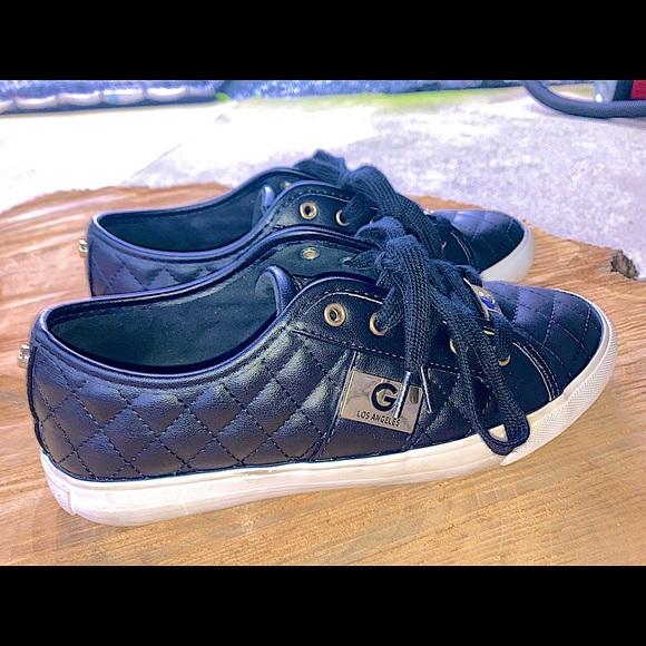 Women’s G by GUESS size 71/2 sneakers - Picture 7 of 14